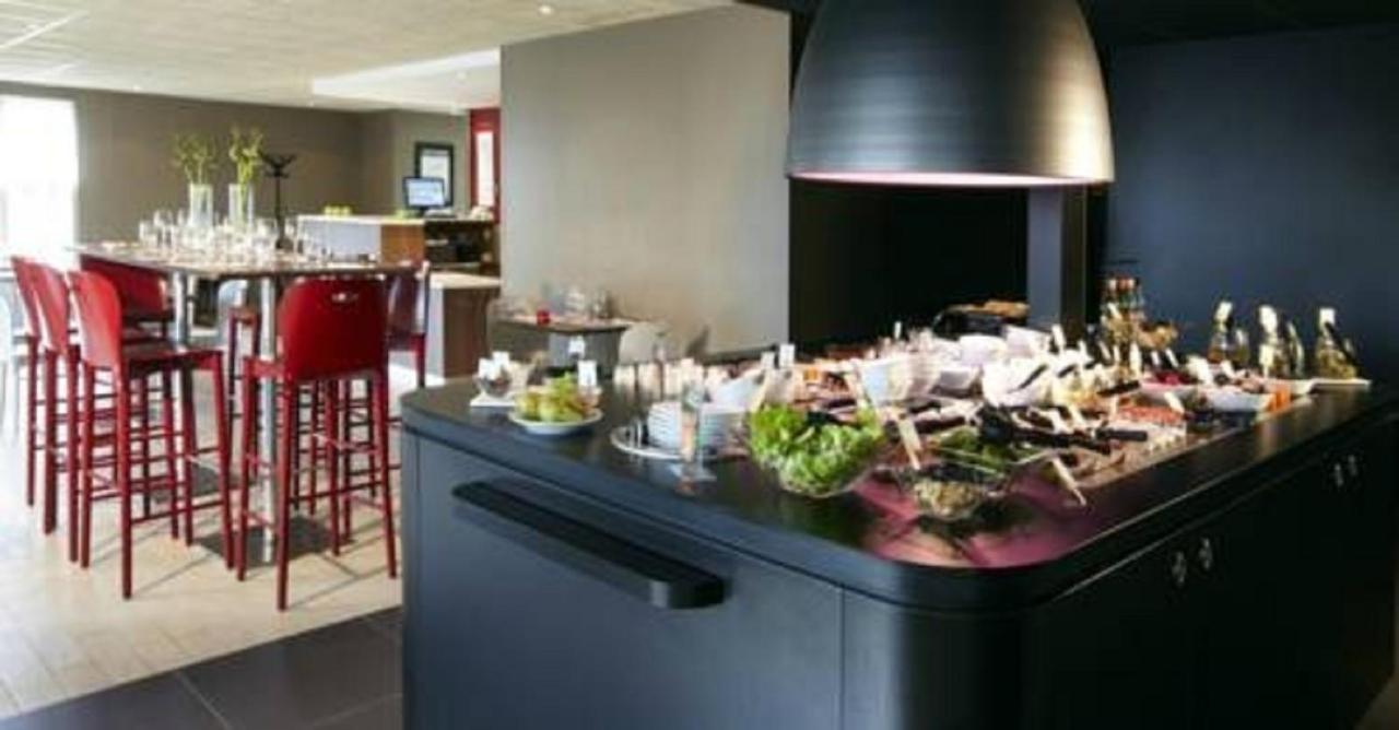 Campanile Lille - Seclin Hotell Eksteriør bilde