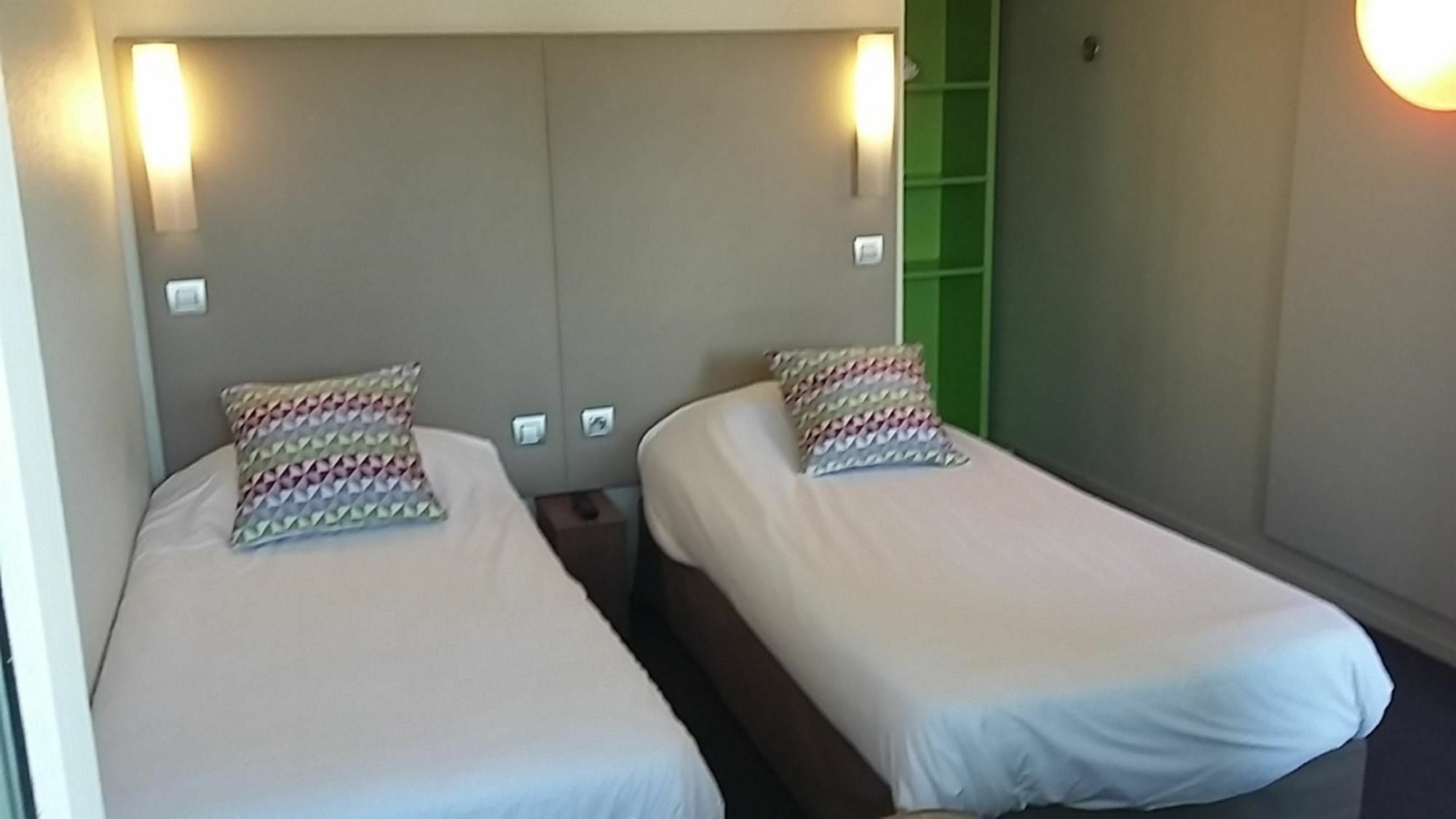 Campanile Lille - Seclin Hotell Eksteriør bilde