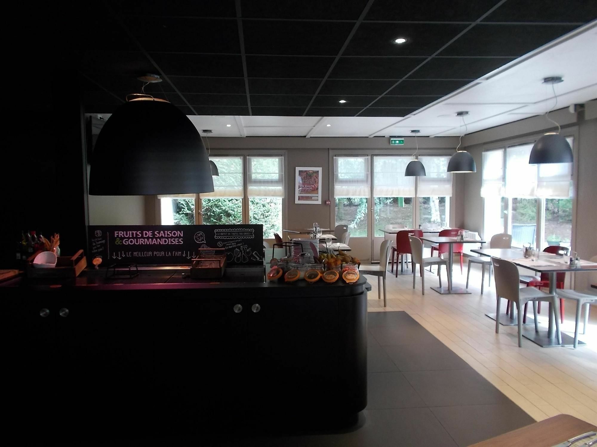 Campanile Lille - Seclin Hotell Eksteriør bilde